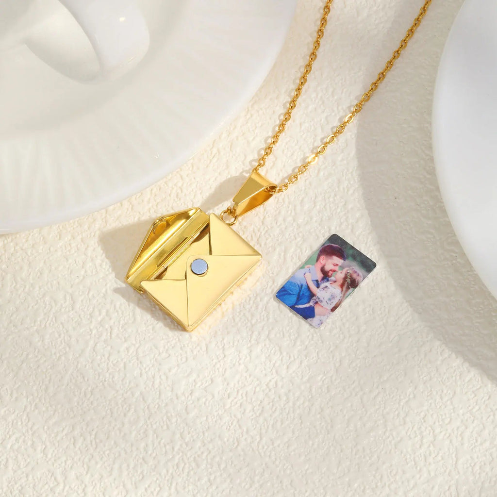 Envelope Photo Necklace – 18k Gold Plated