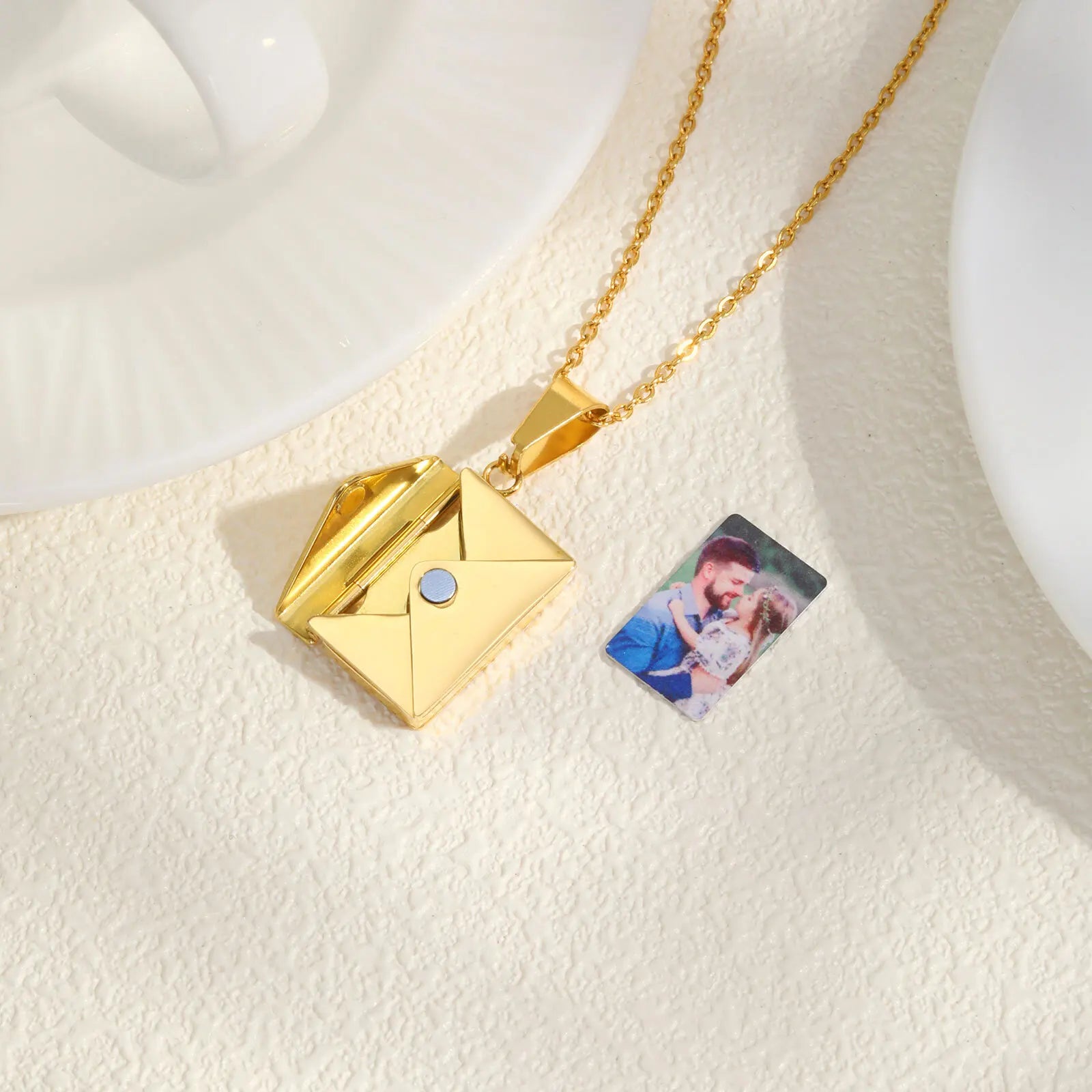 Envelope Photo Necklace – 18k Gold Plated