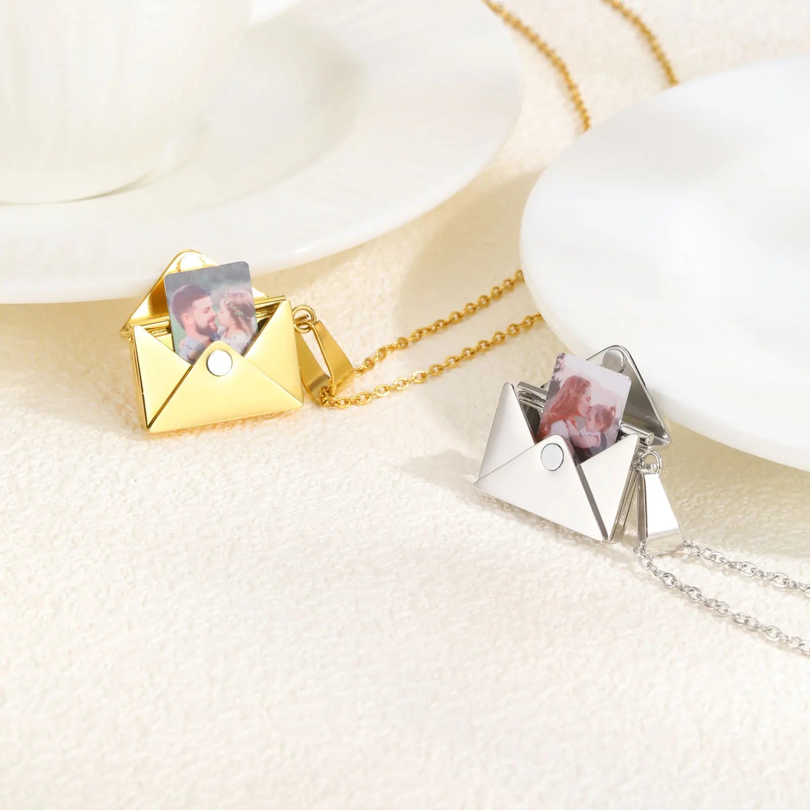 Envelope Photo Necklace – 18k Gold Plated